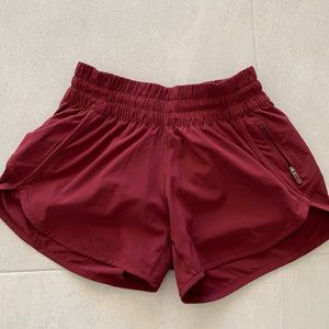 Lululemon tracker shorts